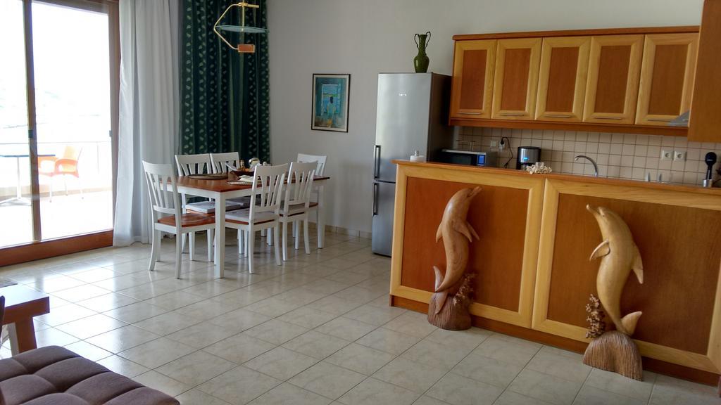 Tholos Bay Suites Kavoúsion Cameră foto
