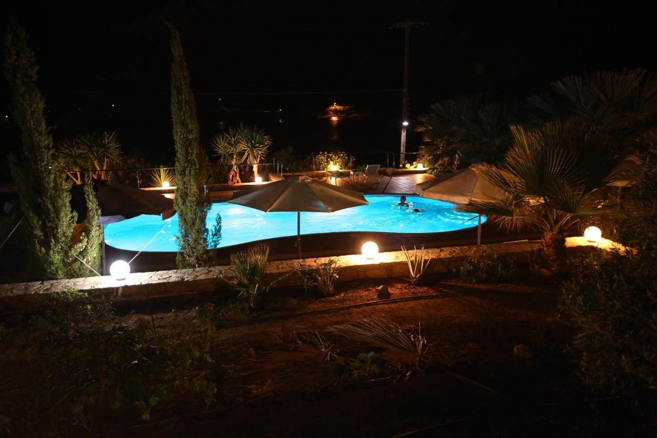 Tholos Bay Suites Kavoúsion Exterior foto